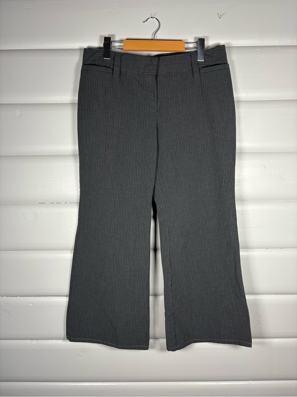Ricki’s Charcoal Pinstripe Wide Leg Dress Pants Career Size 10